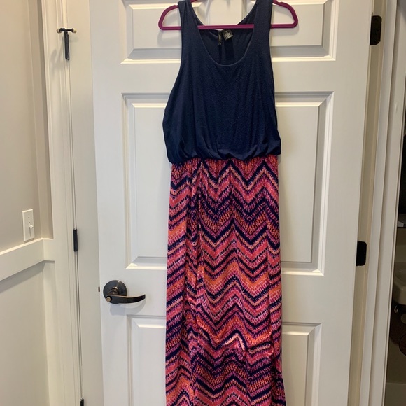 new directions Dresses & Skirts - Sleeveless Maxi Dress Sz LG Navy & Pink